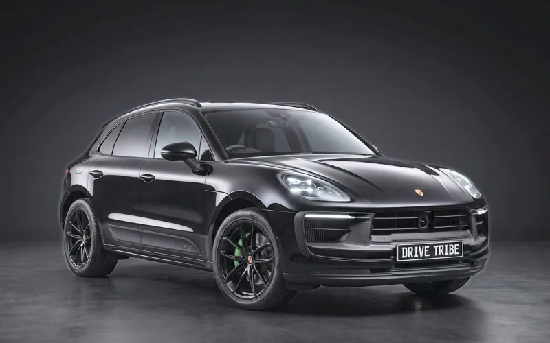 Porsche Macan GTS 2024 in the studio