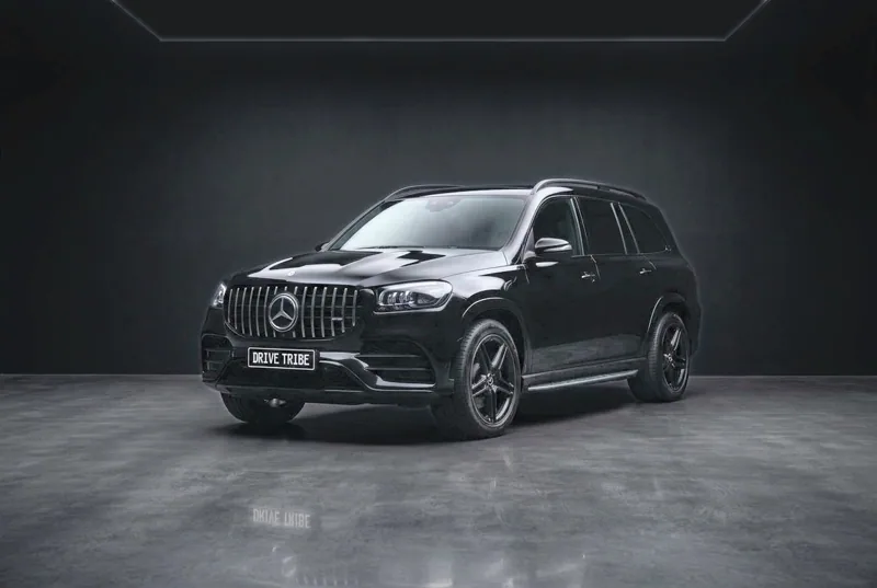 Mercedes-Benz GLS in the studio